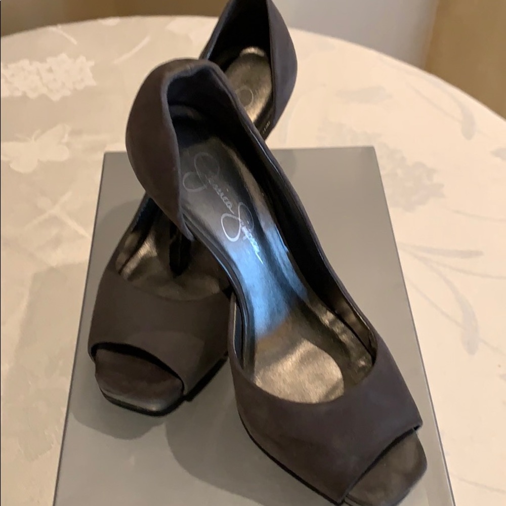 Jessica Simpson gray suede Josette heel